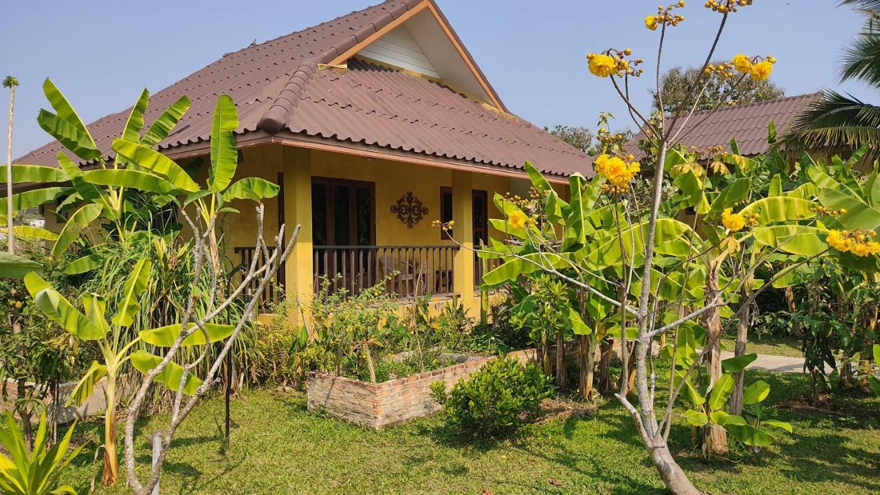 Country Retreat Hotel Mae Rim Ngoại thất bức ảnh
