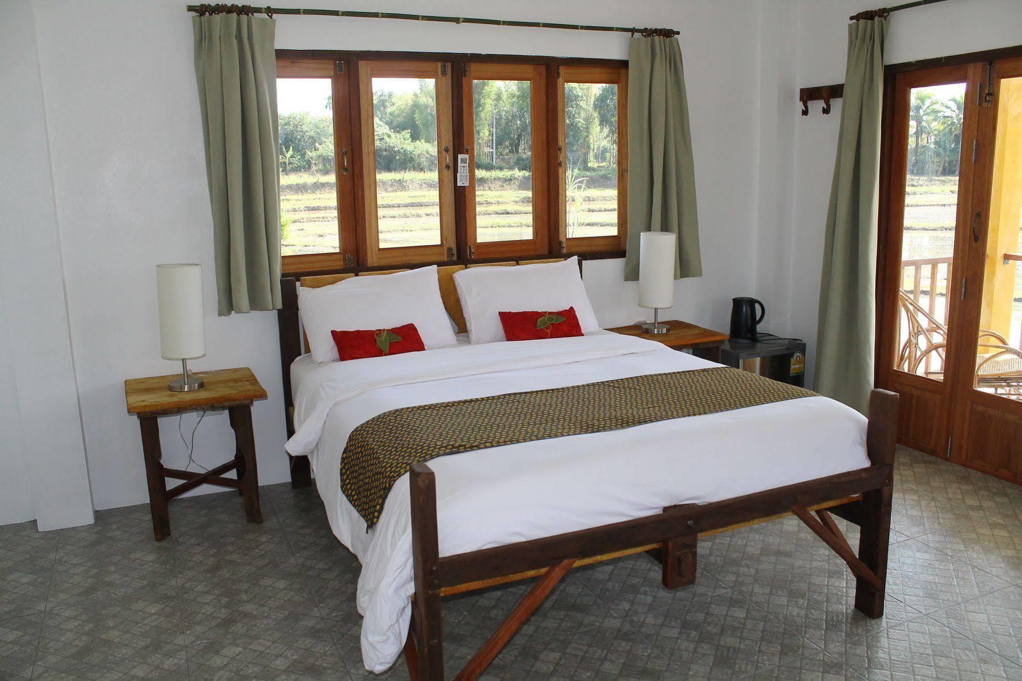 Country Retreat Hotel Mae Rim Ngoại thất bức ảnh