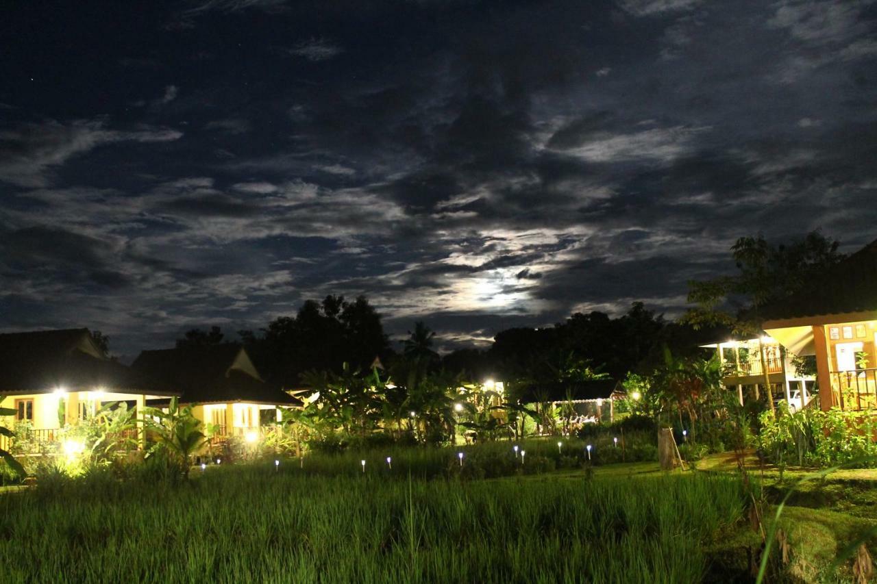 Country Retreat Hotel Mae Rim Ngoại thất bức ảnh