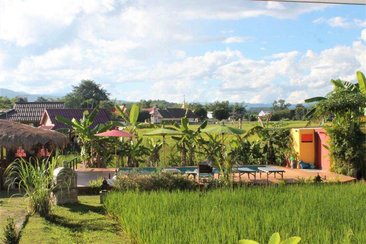 Country Retreat Hotel Mae Rim Ngoại thất bức ảnh