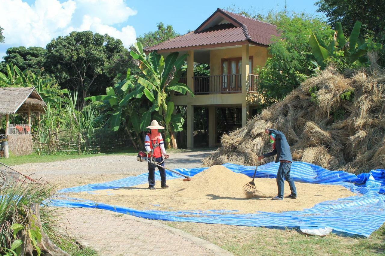 Country Retreat Hotel Mae Rim Ngoại thất bức ảnh